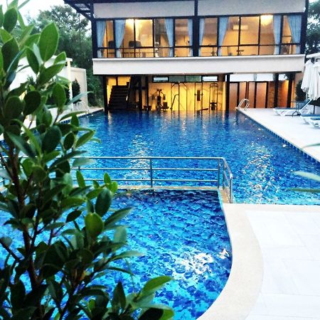 Avana Laemchabang Hotel Si Racha Ngoại thất bức ảnh